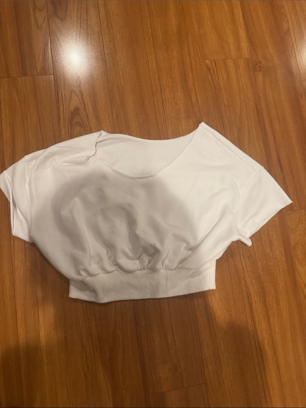 Women’s White Short Sleeve Cropped Top